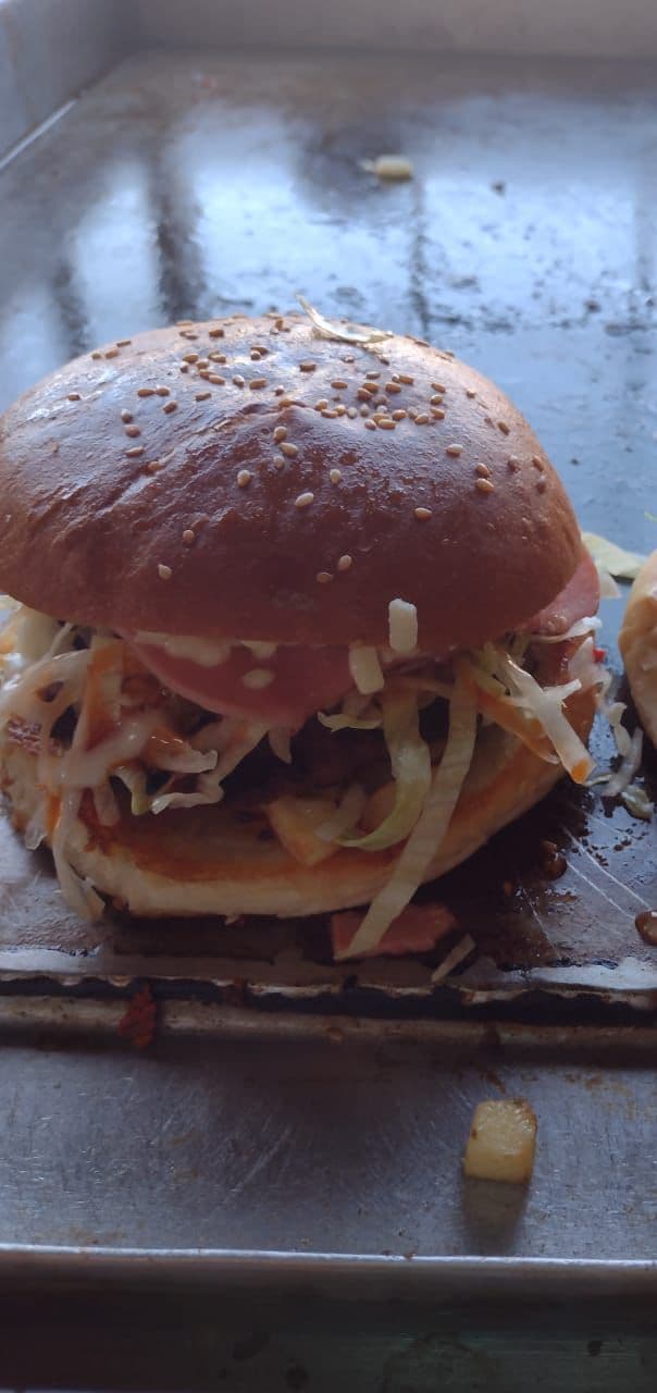 Hamburguesa Hawaiana( piña, jamón, queso)