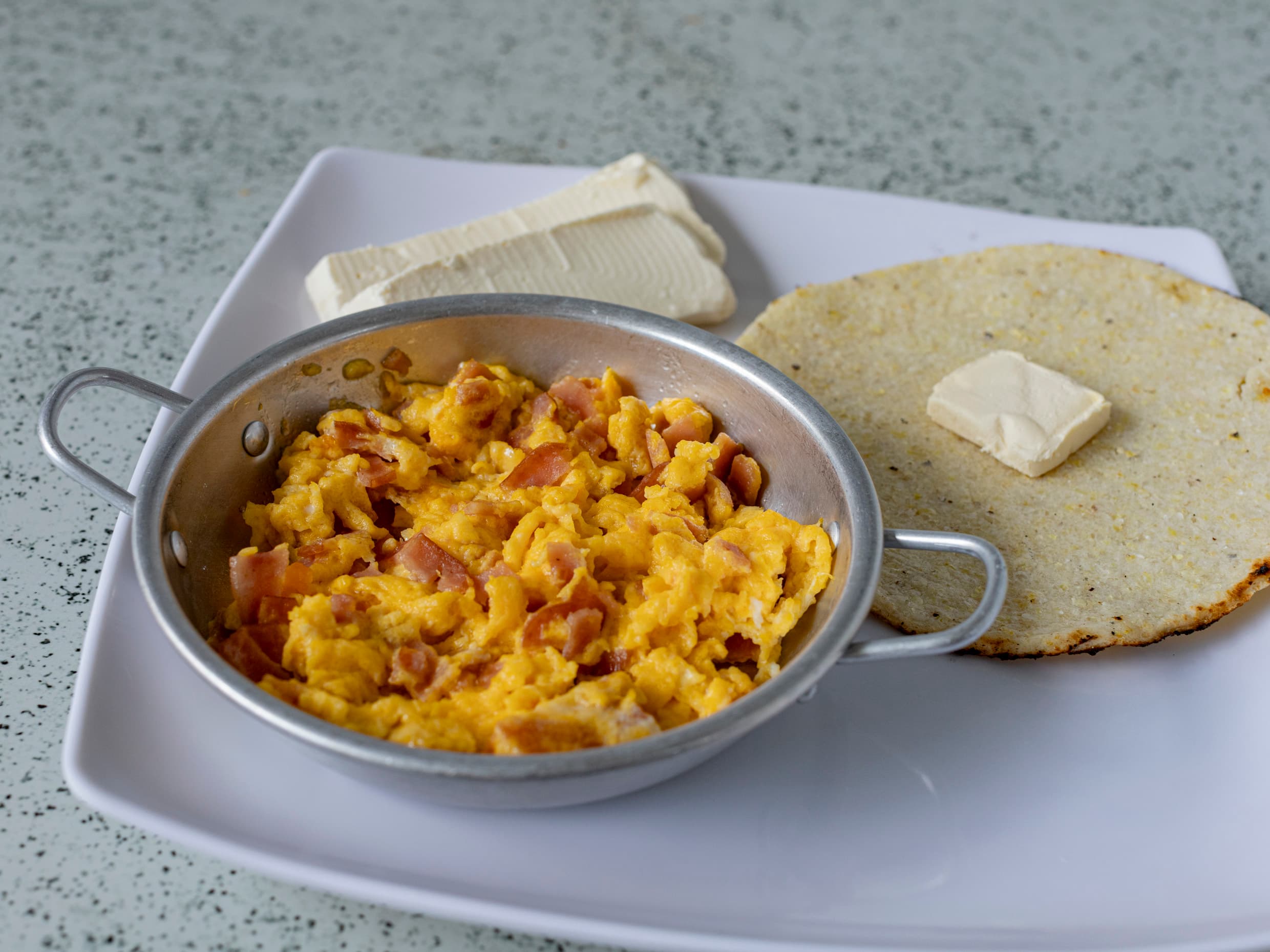 Huevos con Jamón