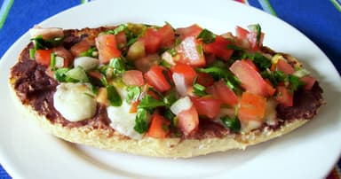 Molletes Salados