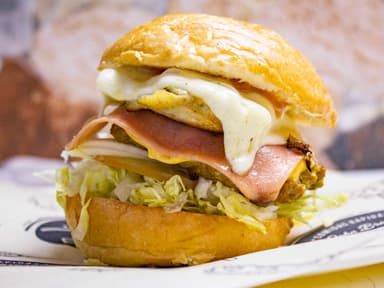 Hamburguesa Carne y Pollo