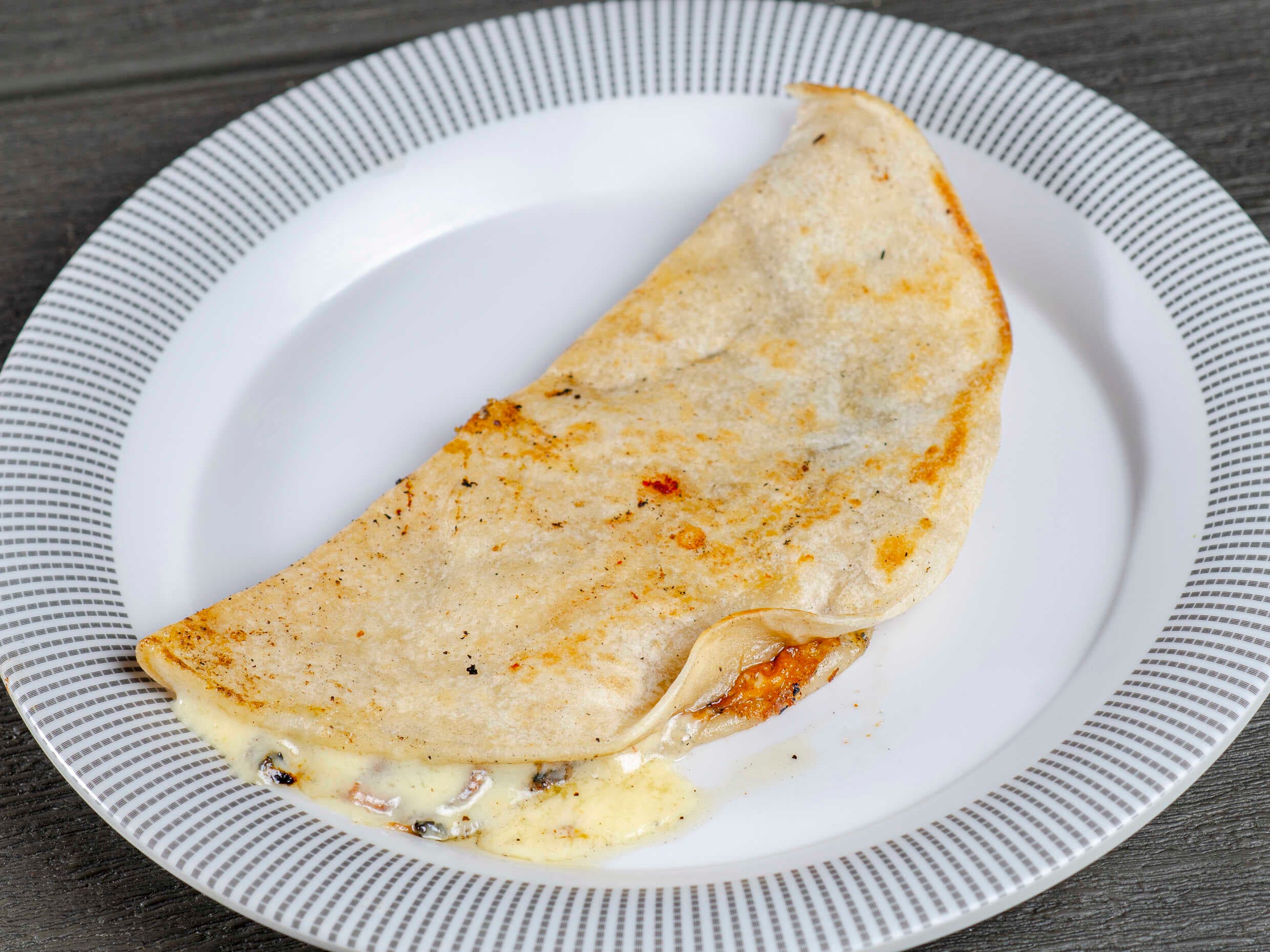 Quesadilla Harina Queso Manchego