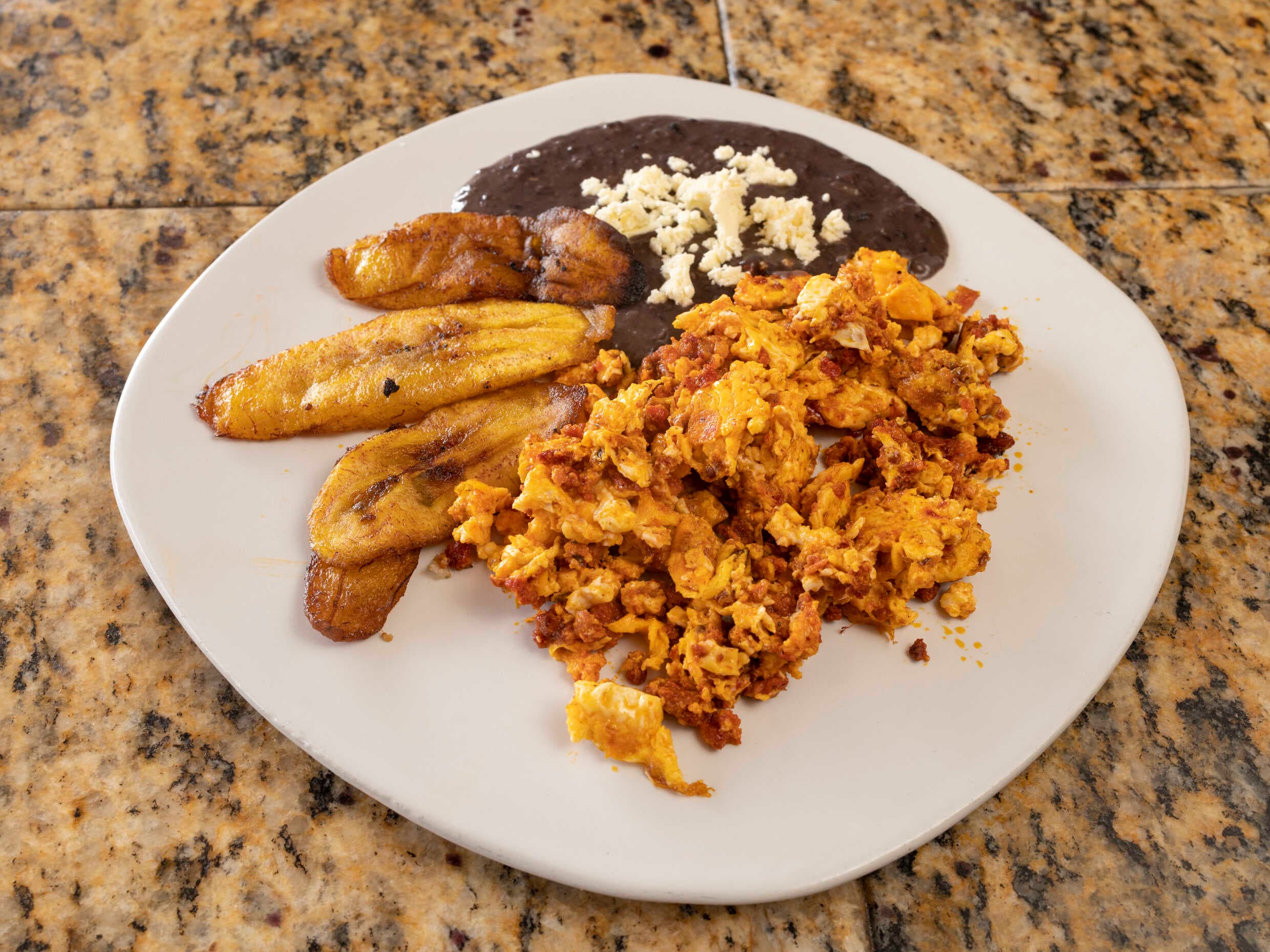 Huevos con Chorizo