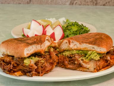 Torta Birria Res