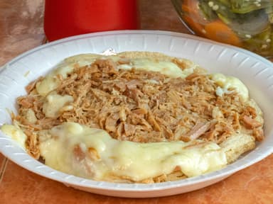 Sope de Carne Queso