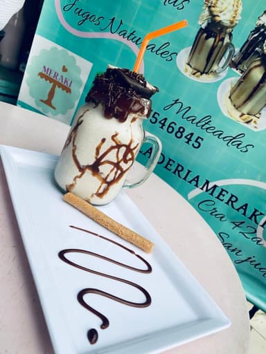 Combo Malteada Personal + Waffle Chocolata