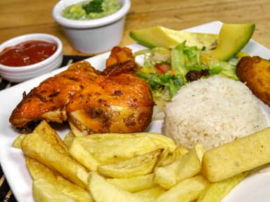 Bandeja con Pollo Asado