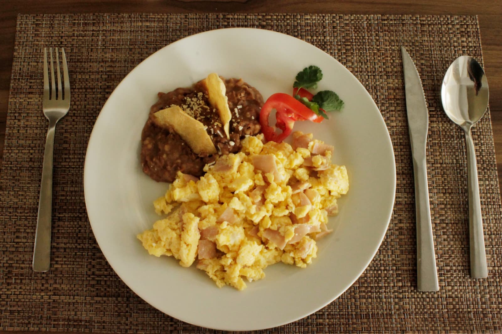 HUEVOS AL GUSTO