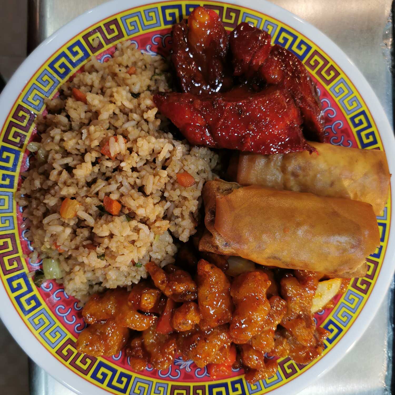 Opción 6: Pollo, Rollos y Costillas