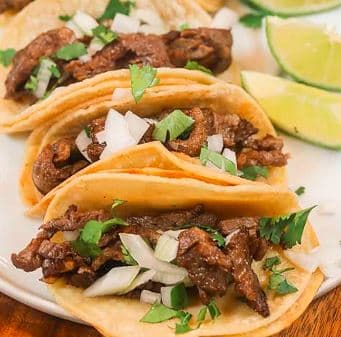 Taco de Asada con Tortilla de Maíz Chica