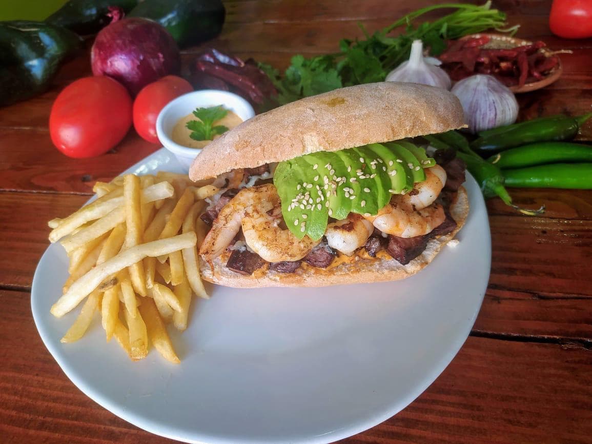 Torta Camarones al Ajo