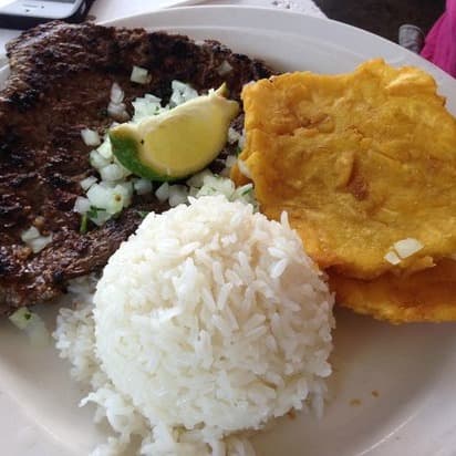 Arroz Con Carne asada