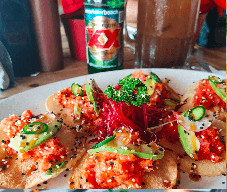 Tostada de Salmón Picante Salsa Anguila 3 pzas