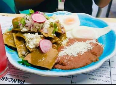 Chilaquiles con Huevo
