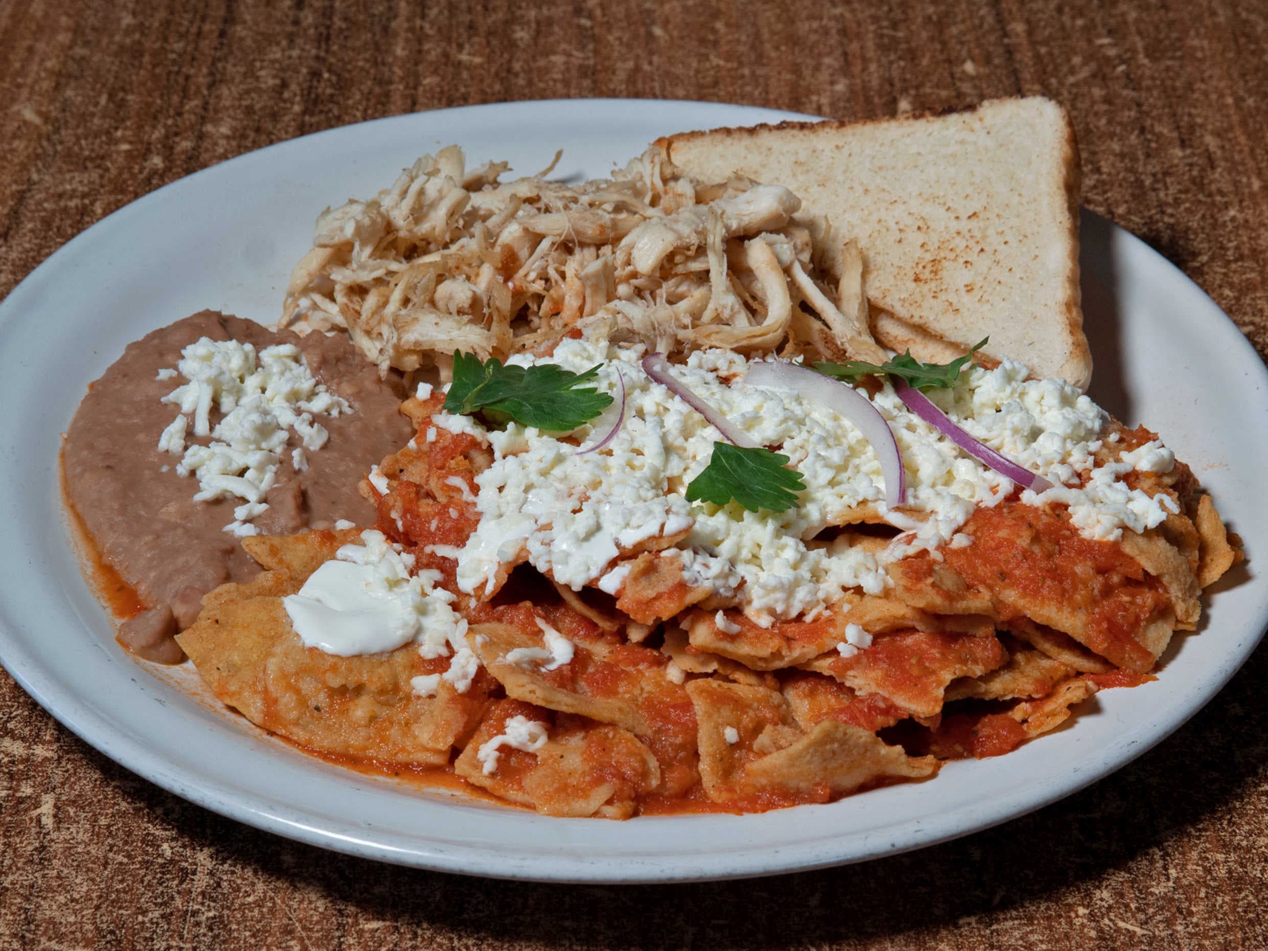 Chilaquiles con Pollo