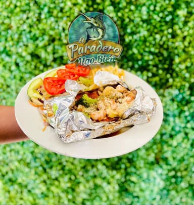 Filete Empapelado con Camarón