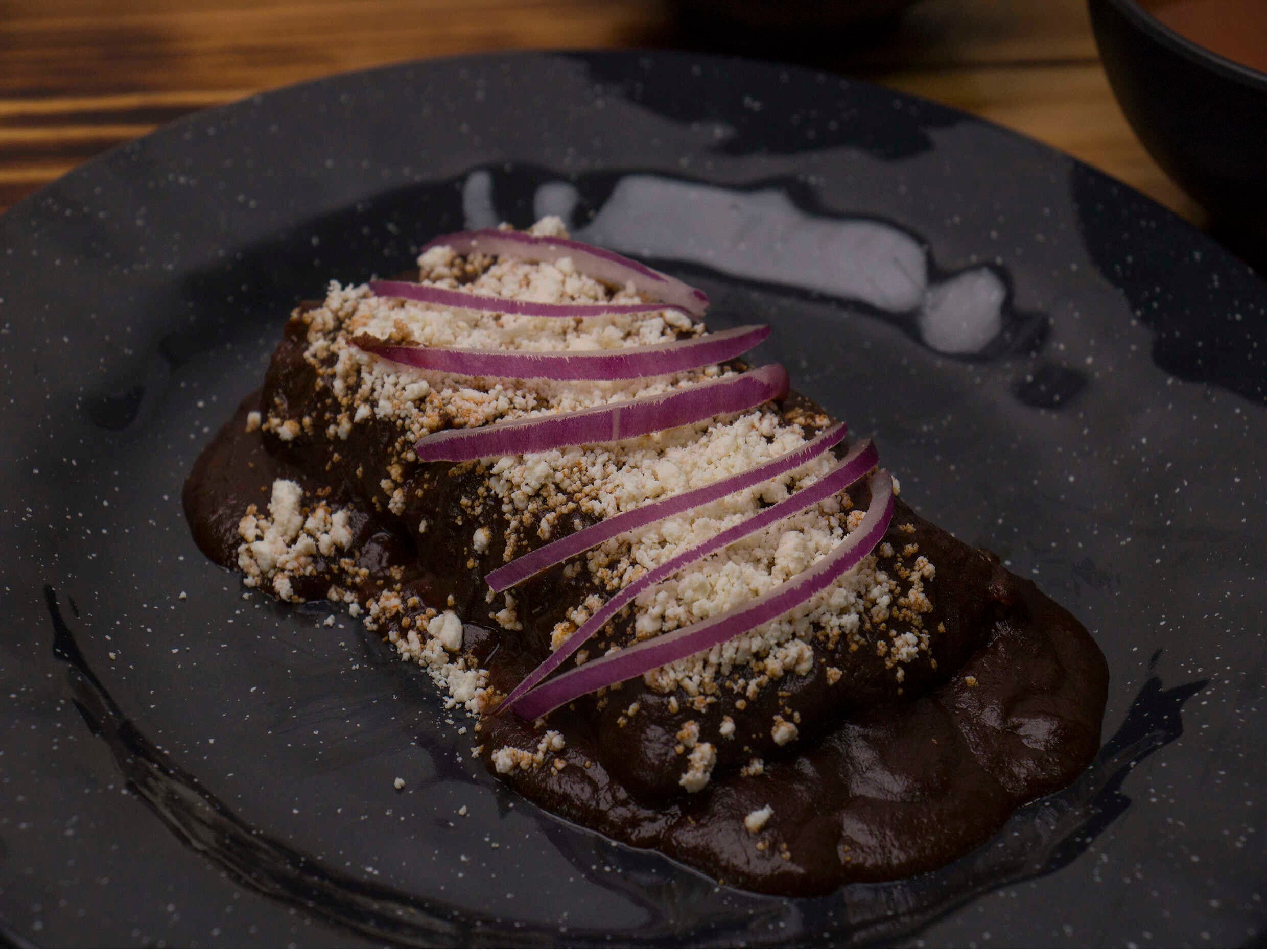 Orden de Enchiladas de Mole