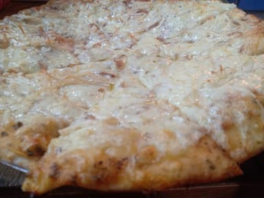 Pizza Pollo y Queso Pequeña