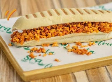 Sándwich Panini Salchicha Huachana