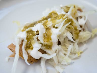 Flautas de pollo (5pz).