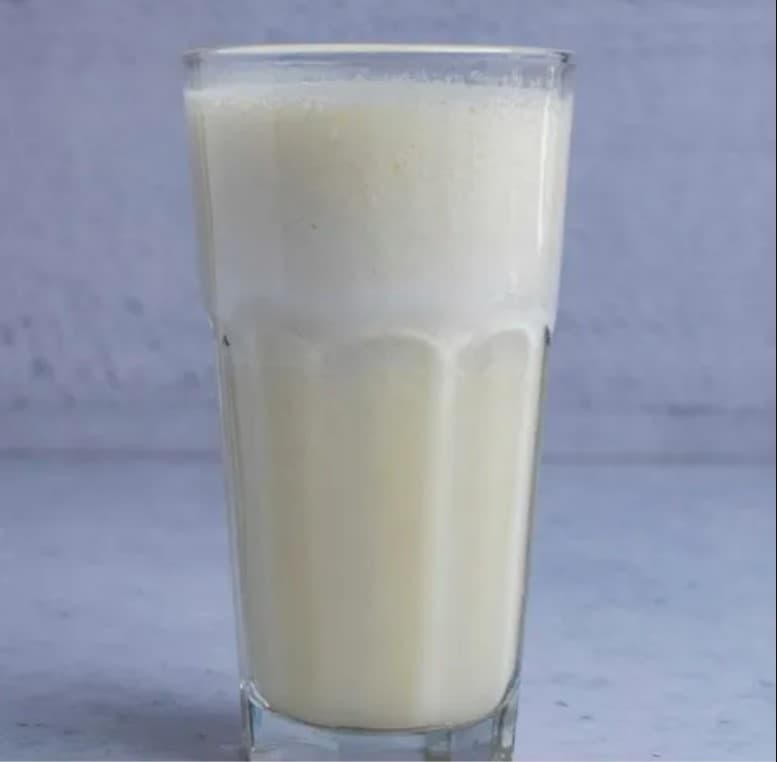 Jugo de Piña con Leche 16 oz