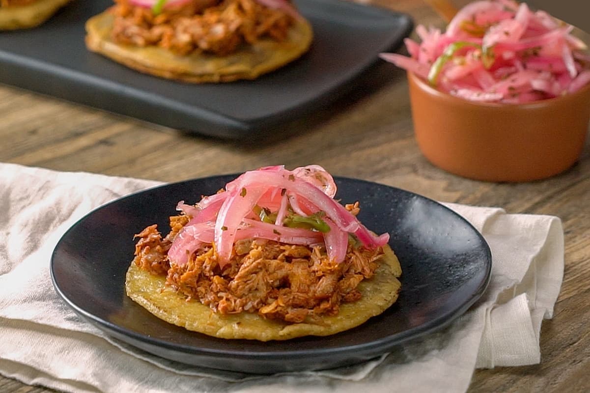 Panucho de Cochinita Pibil