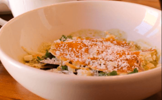 Chilaquiles con Pollo