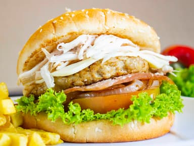 2 Hamburguesas Mixtas + Papa + Bebida.