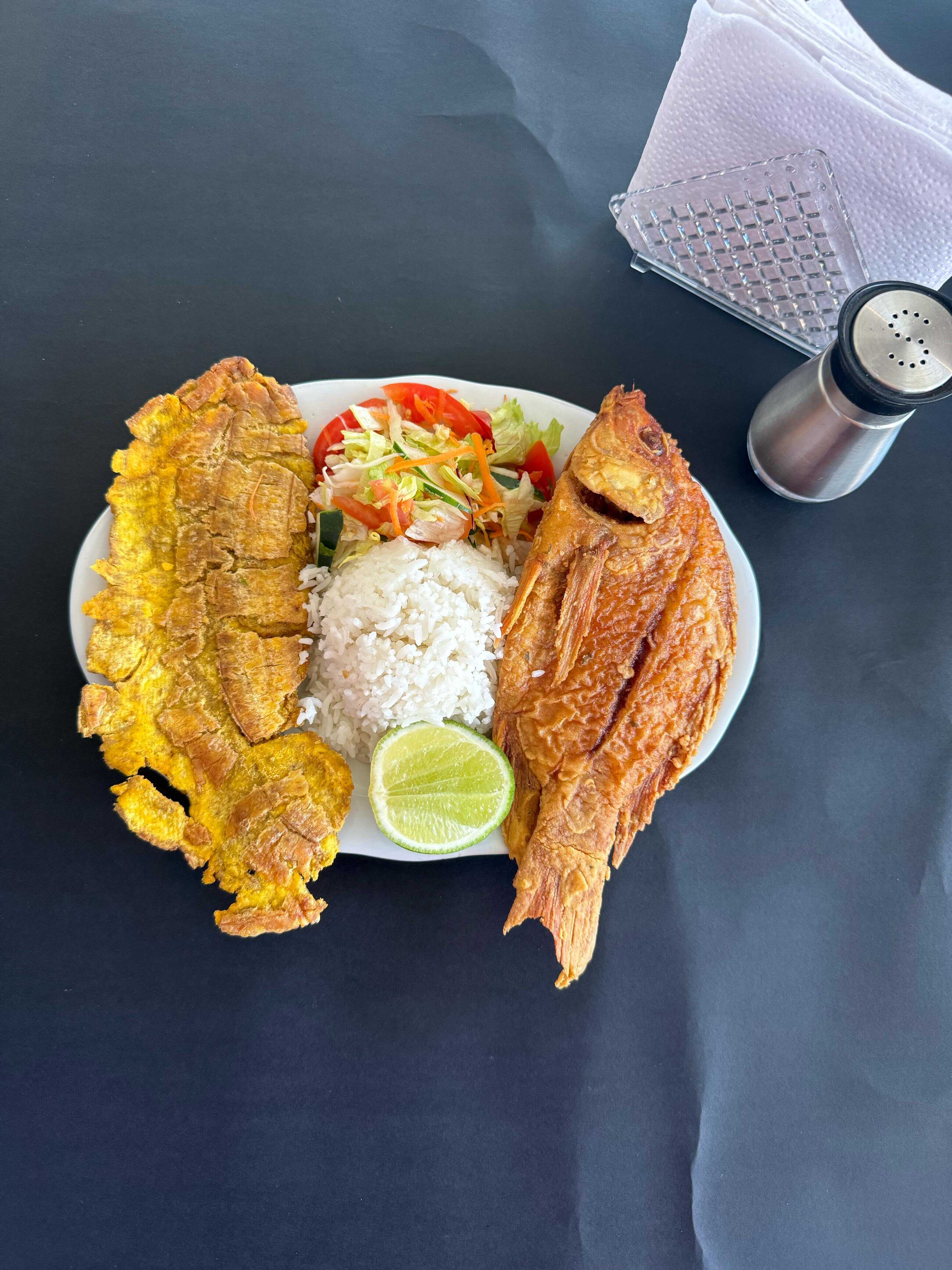 Almuerzo Ejecutivo Con Tilapia + Frijol + Sopa