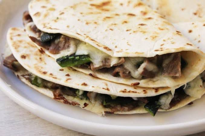 Quesadilla Harina Bistec