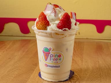 Fresas o Duraznos Con Crema