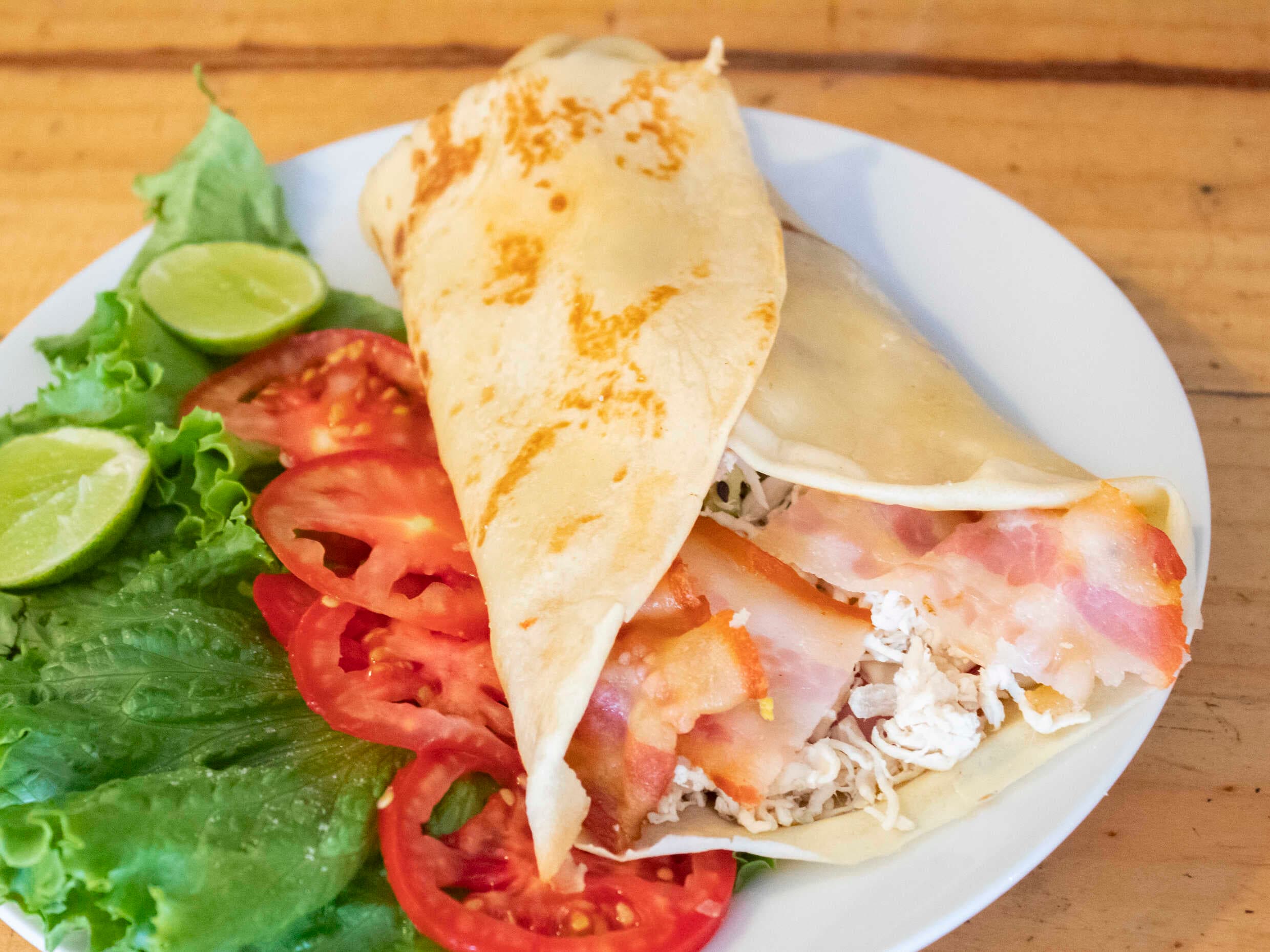 Crepe de Pollo con Tocino
