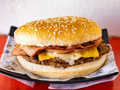 Hamburguesa con Tocino