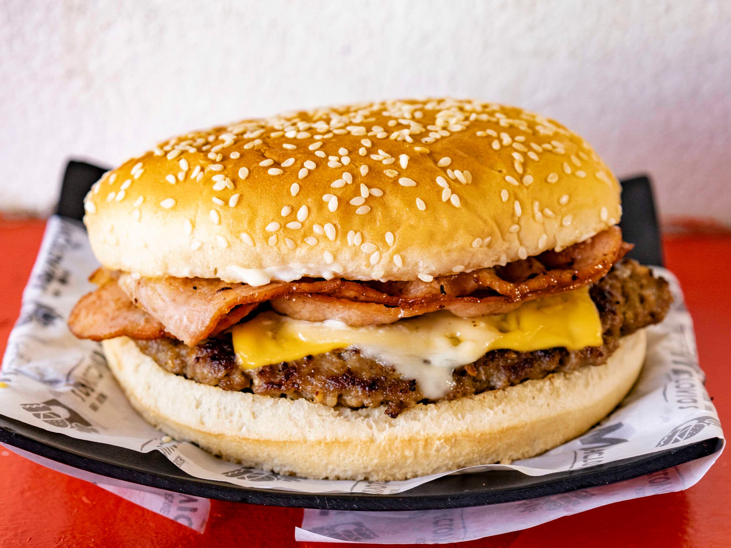 Hamburguesa con Tocino