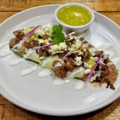 Huarache de Nopal con Arrachera