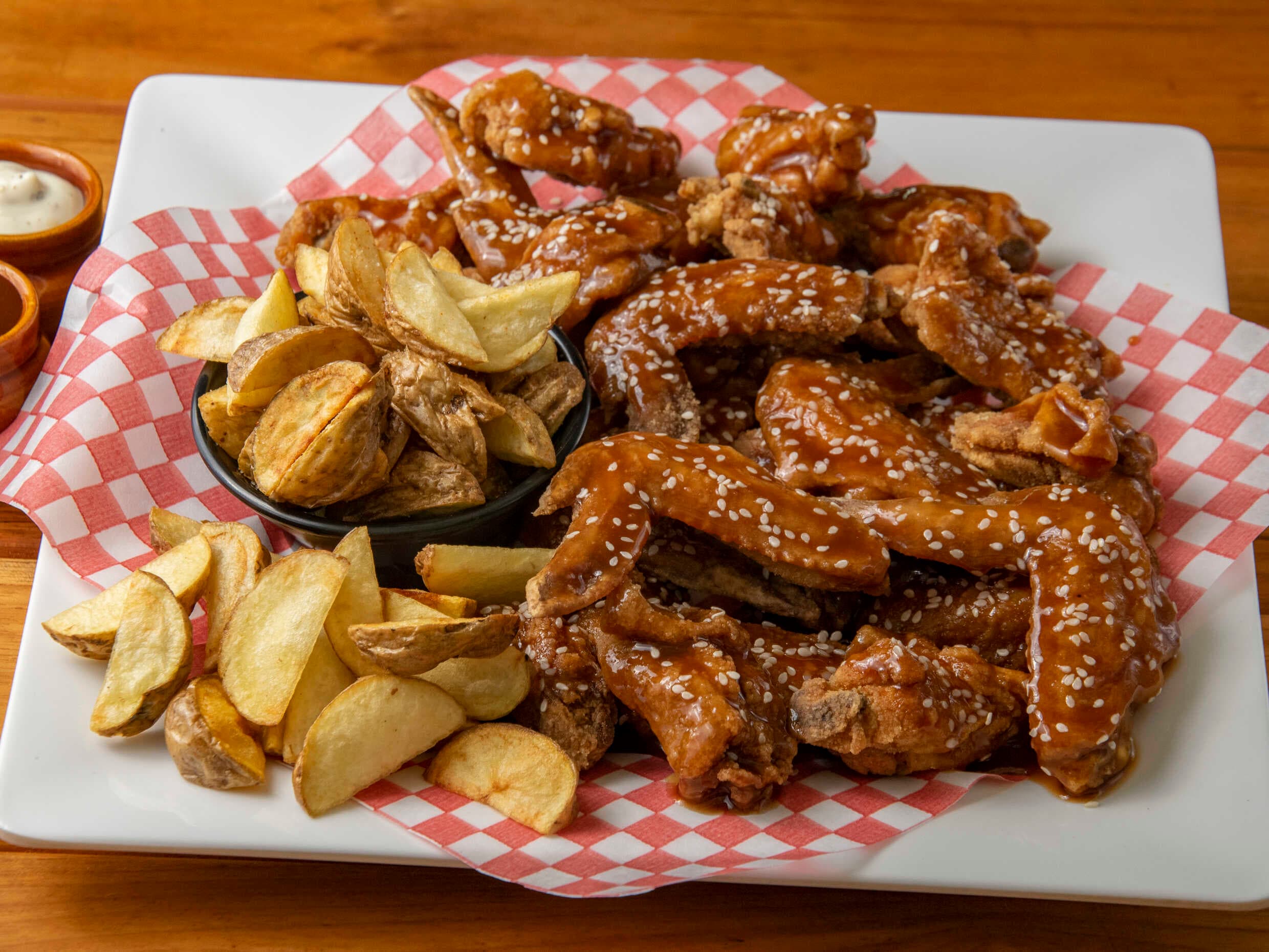 Colwings 2x1 6 Piezas de Alitas + Papas en Casco