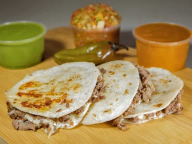 Quesicarnes de Bistec Harina (3 Pzas).