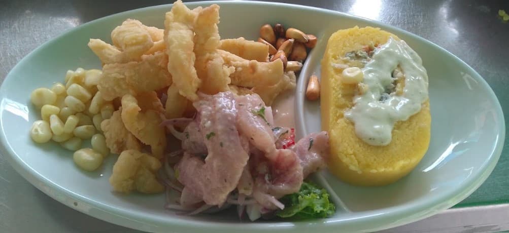 Chicharrón de Pescado y Causa de Pollo