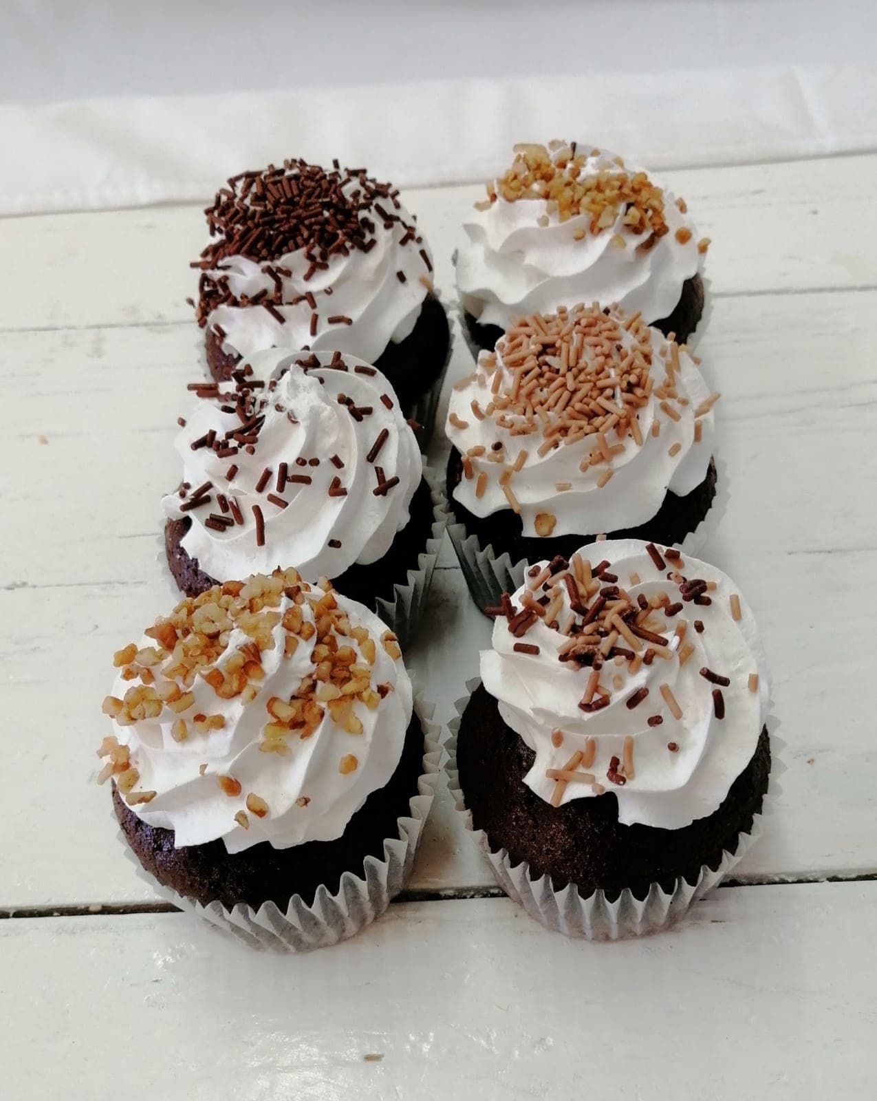 6 Cup Cakes