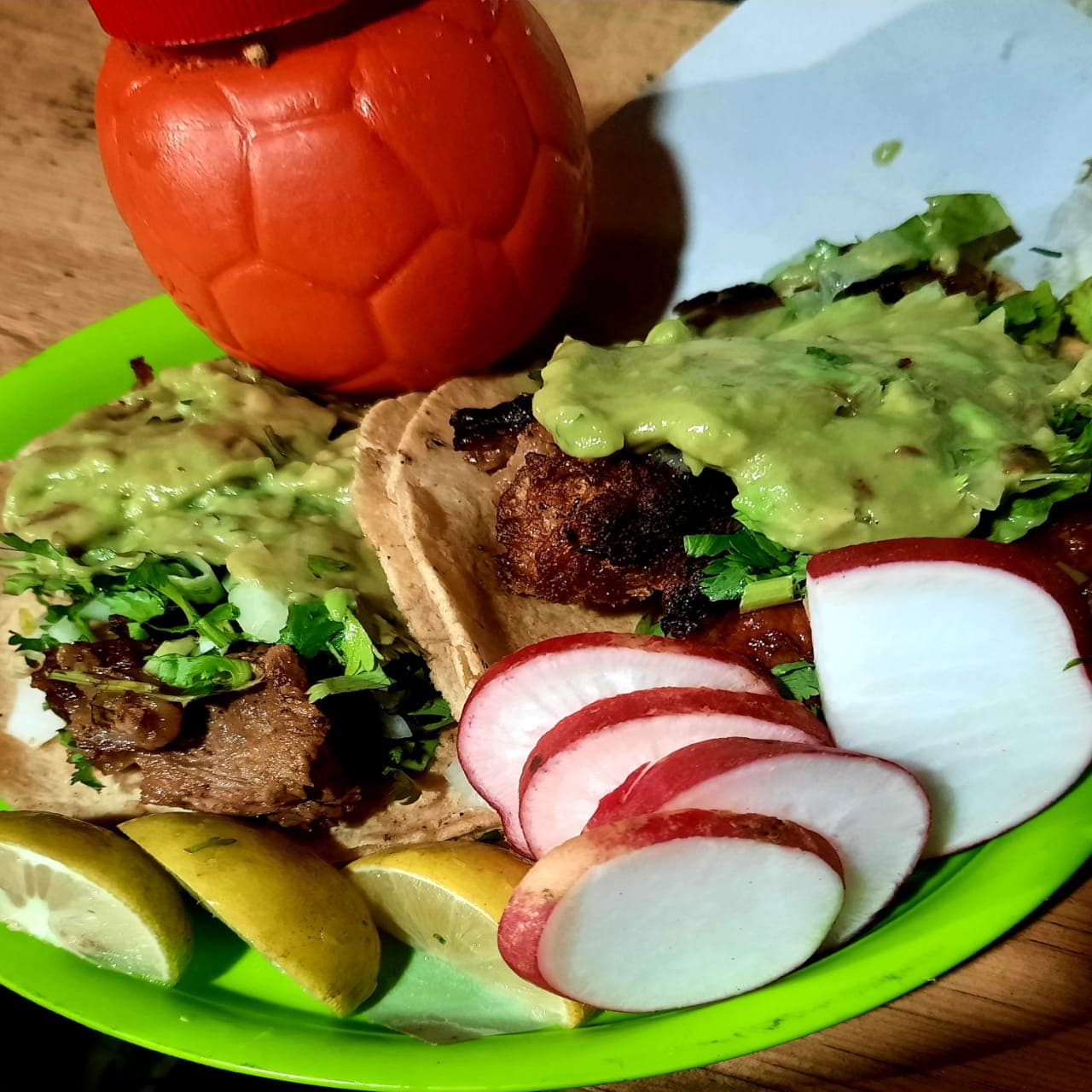 3 Tacos y Bebida