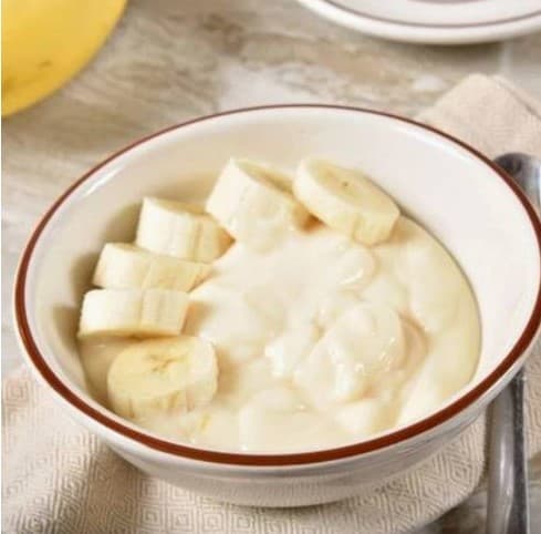 Tazón de Plátanos con Crema