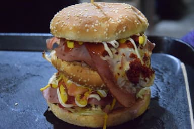HAMBURGUESA VOLCAN