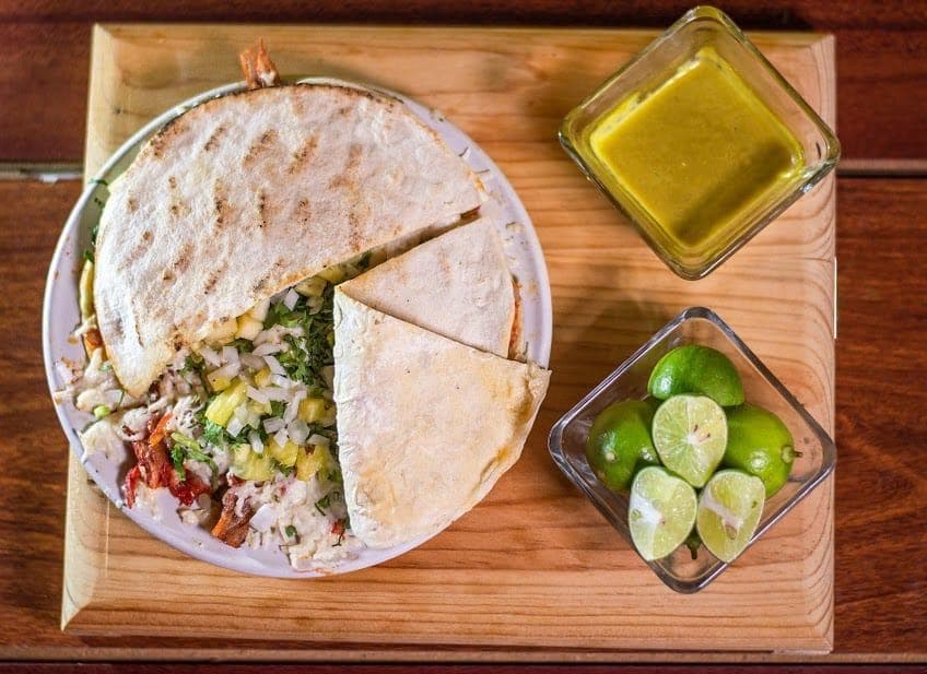 Quesadilla Especial al Pastor