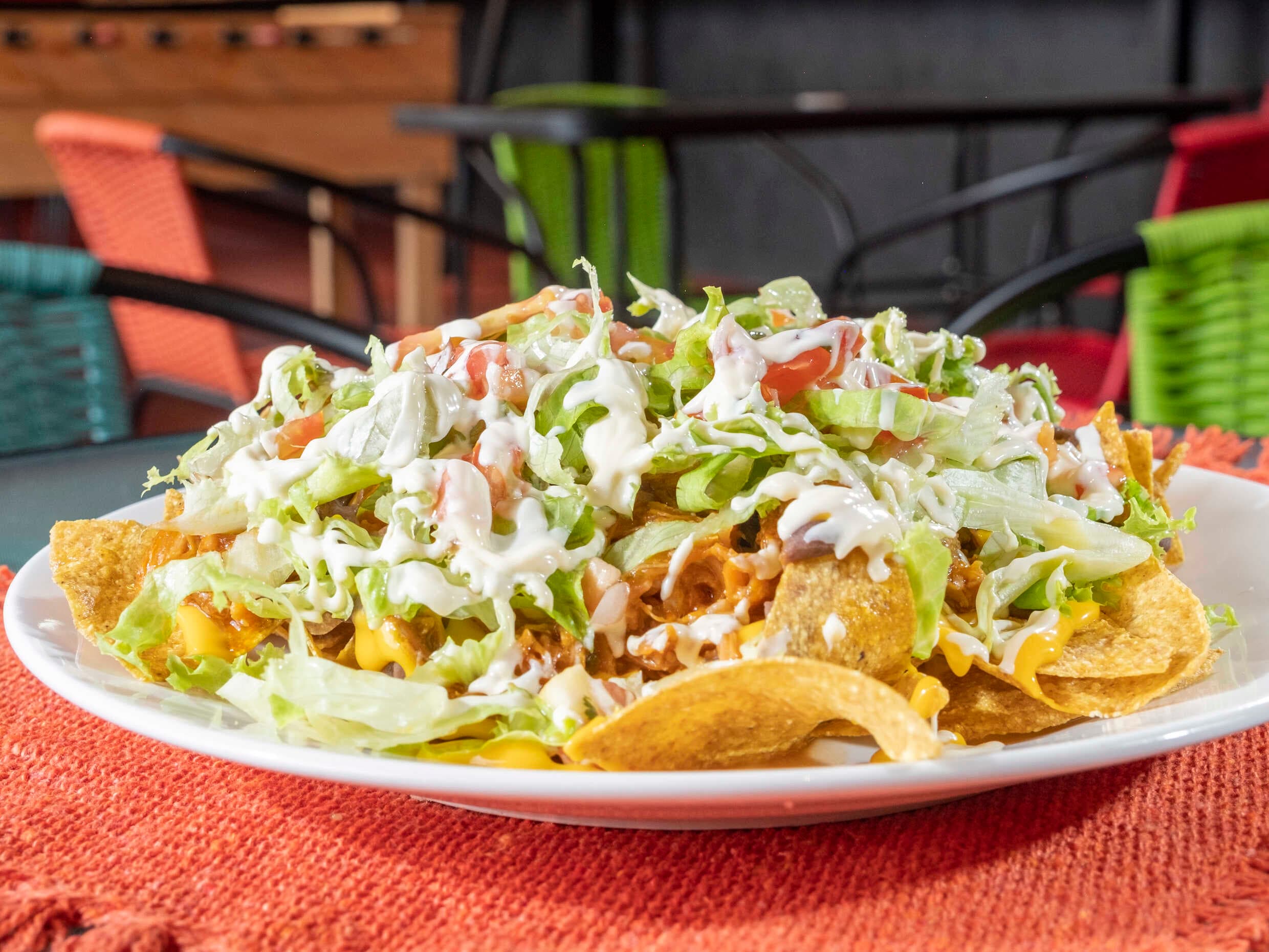 1 Big Nacho de Pollo