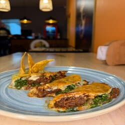 Combo Tacos Quesabirria y Gaseosa 250 ml