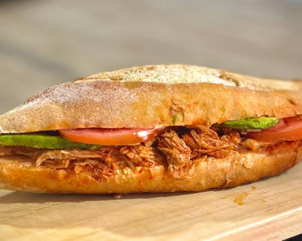 Lonche de Pierna + Agua Fresca