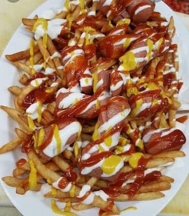 SALCHIPAPAS
