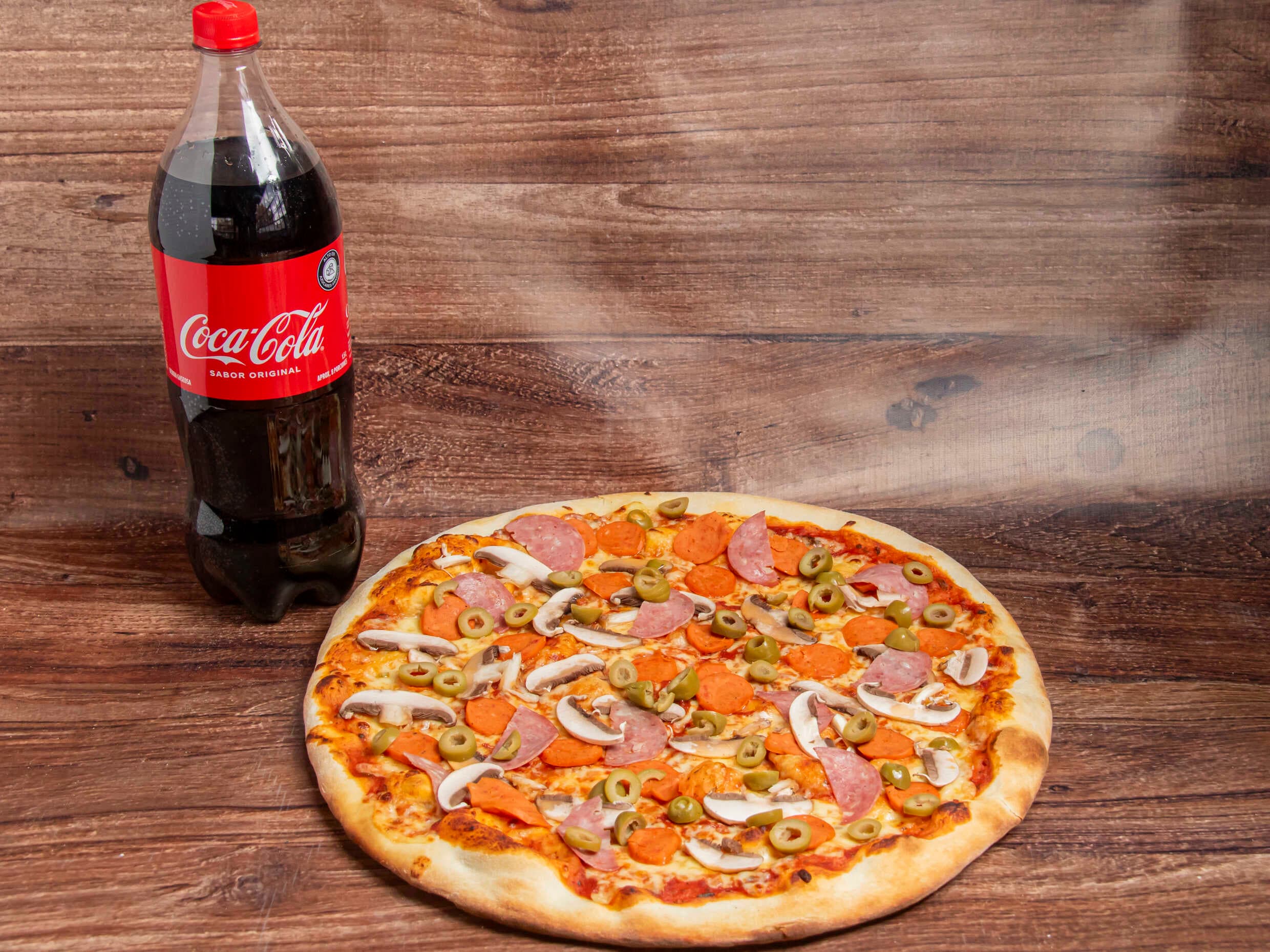 Combo Pizza Grande y Coca Cola 1.5 L