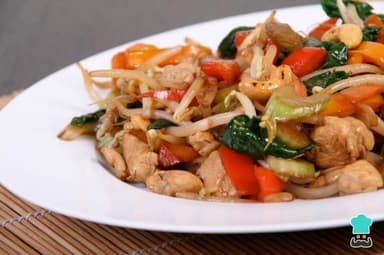 Pescado Empanizado en Trocitos con Verduras