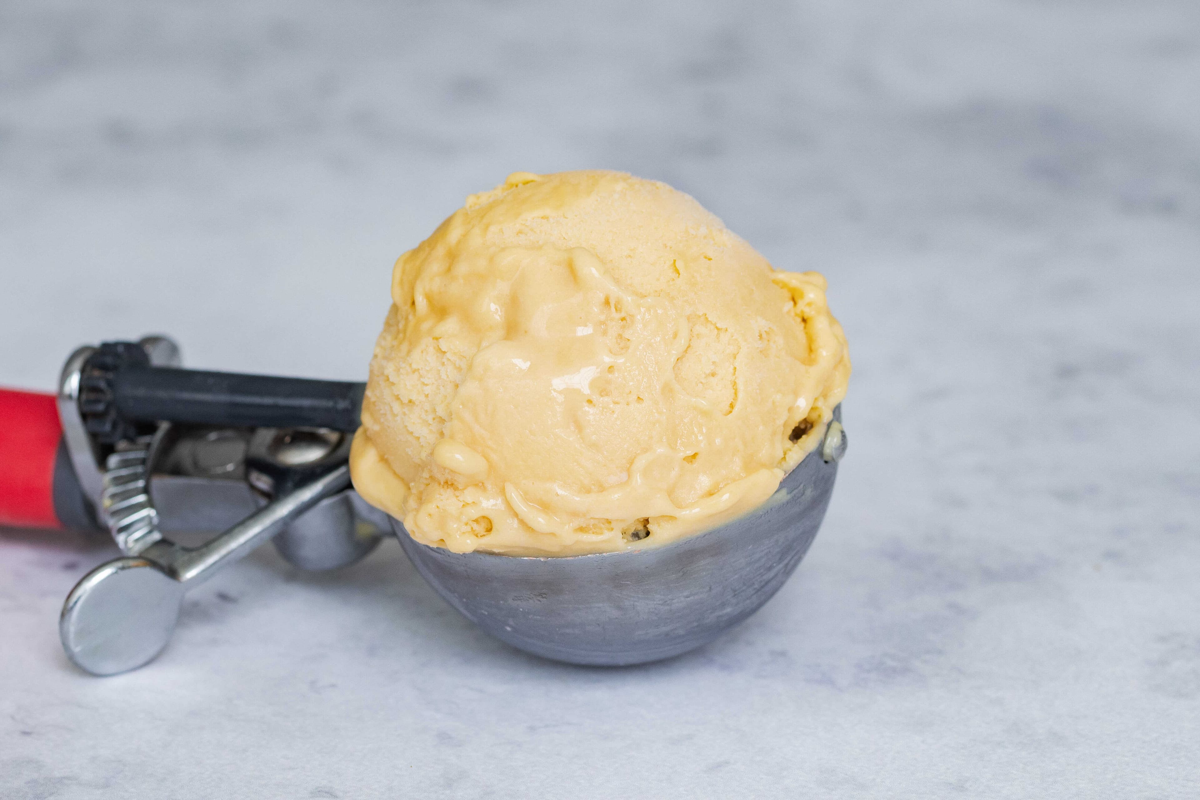 1 Bola de Helado Vegano Lúcuma