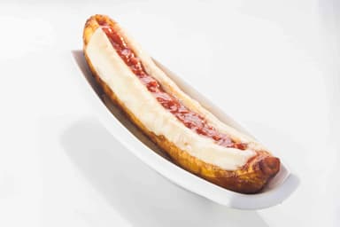 Plátano con queso y bocadillo